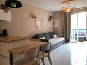 APPART 34 m2 - 300m de la plage - 4 pers - piscine - parking privé